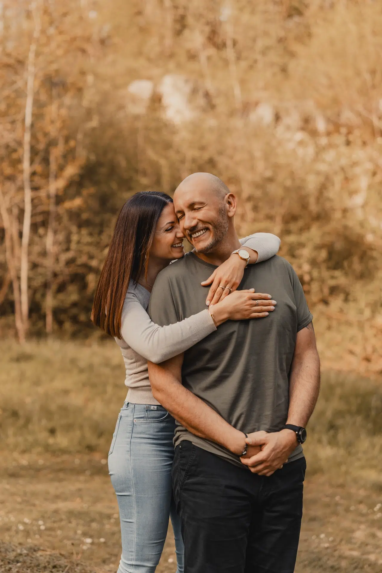Shooting couple de Suzy et Olivier dans la forêt d’Illfurth – Haut-Rhin, Alsace – Pour les faire-part et le plan de table de leur mariage