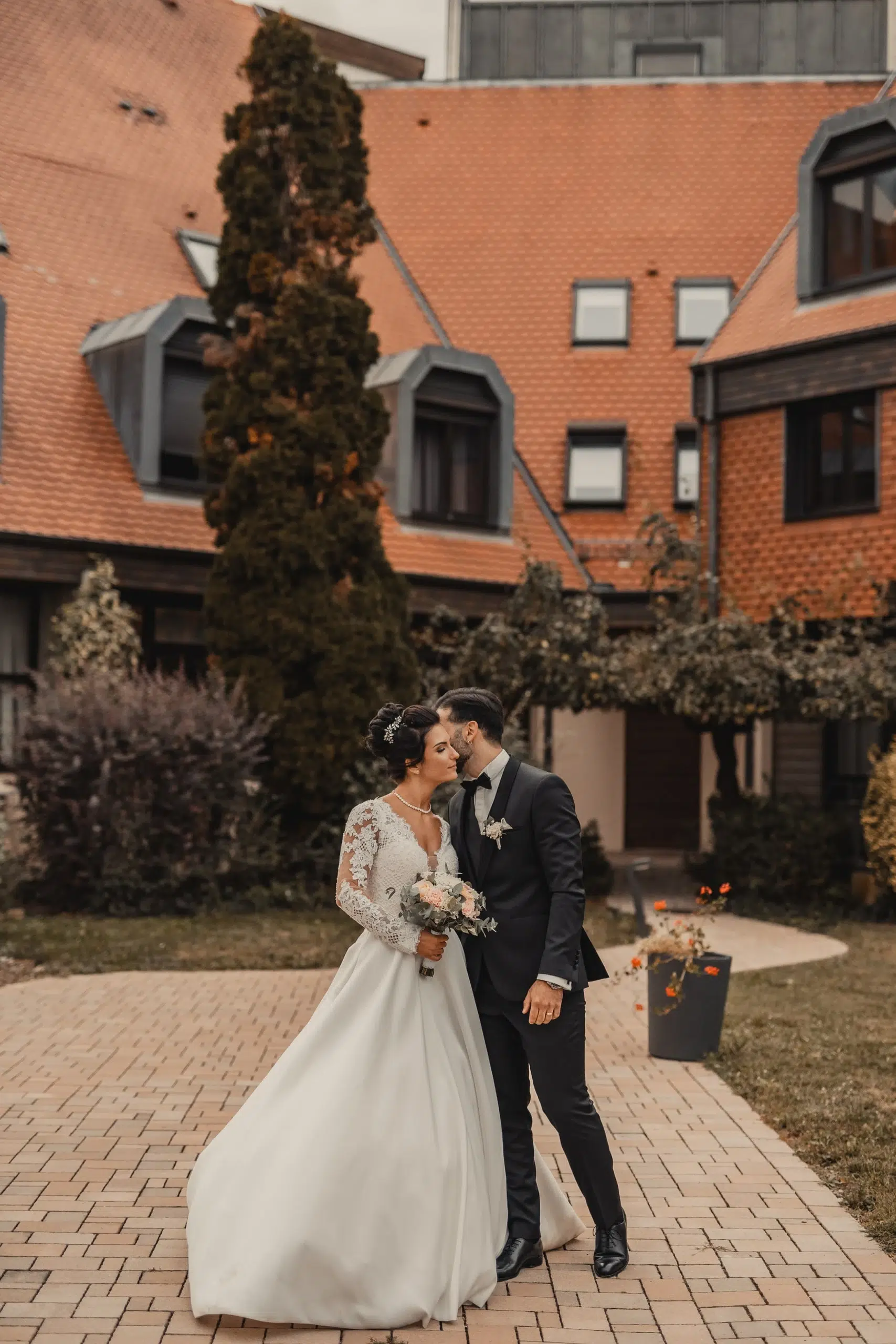 Mariage de Barbara et Dario à l’Hôtel Europe - Horbourg-Wihr, Haut-Rhin, Alsace