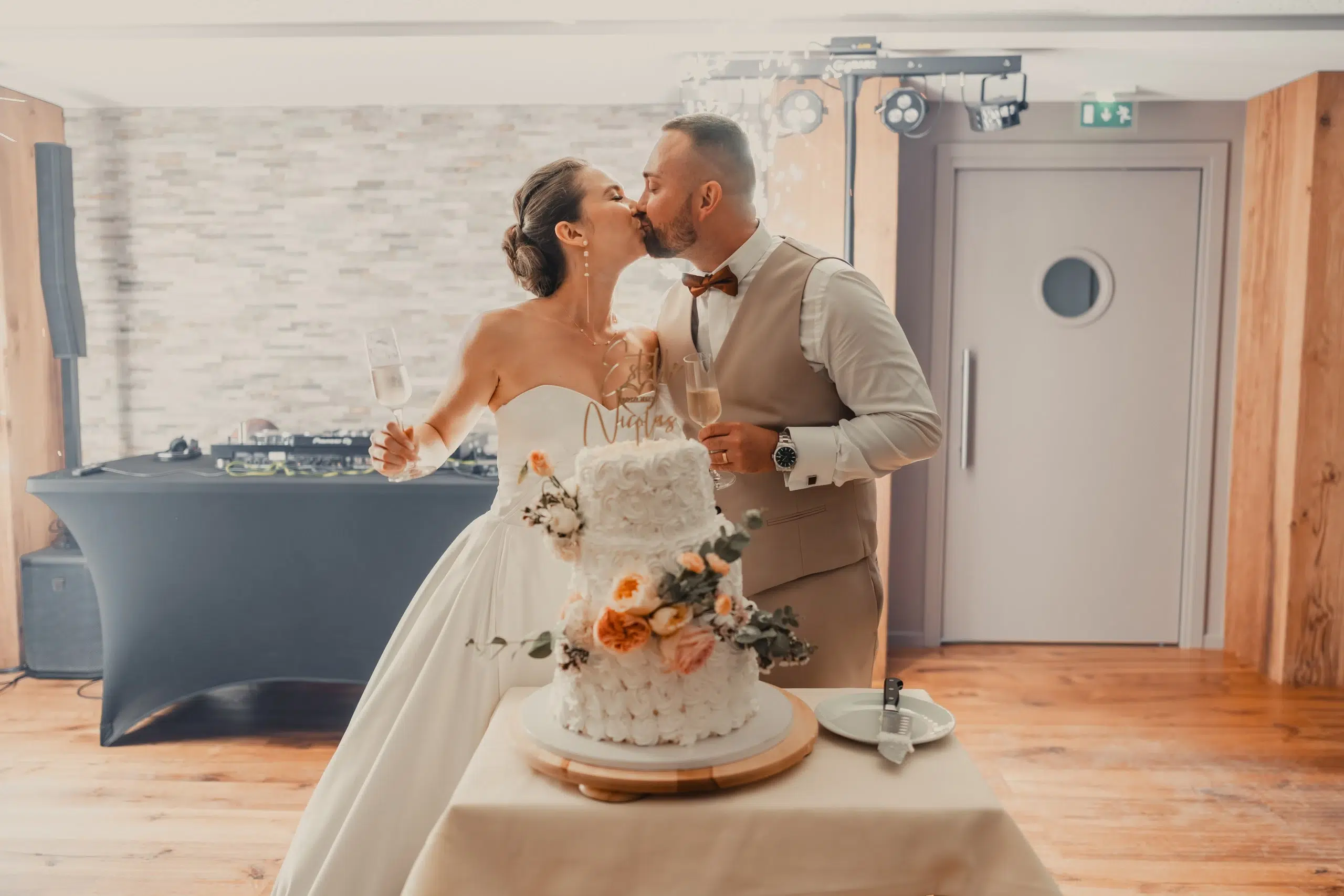 Mariage d'Estelle et Nicolas à l'hôtel Jenny - Hagenthal-le-Bas, Haut-Rhin, Alsace