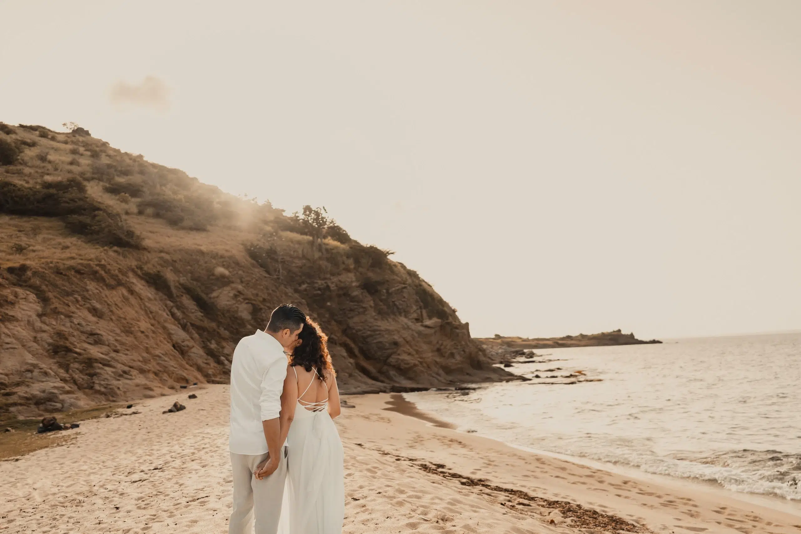 Mariage de Laetitia et Thomas sur la plage de Grand-Case - Saint-Martin, Île des Antilles françaises