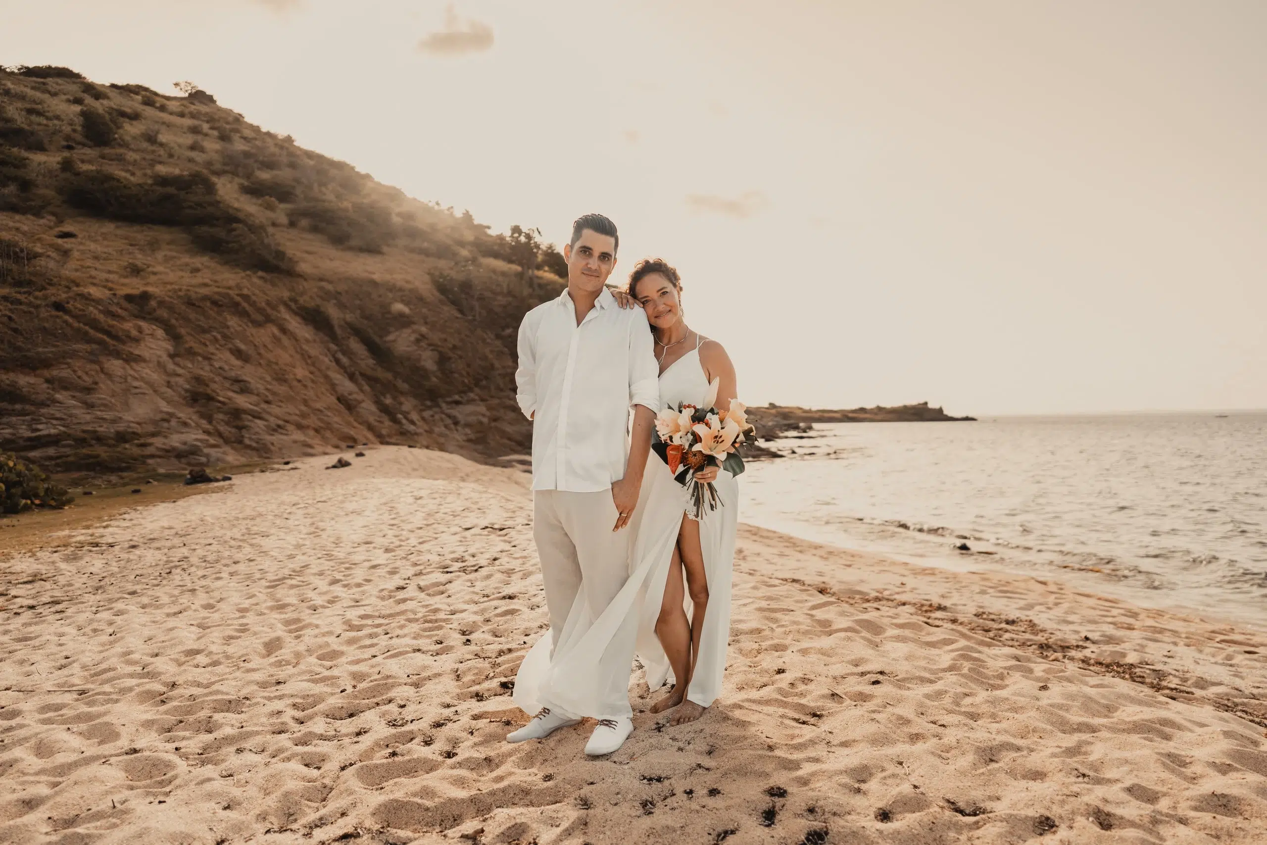 Mariage de Laetitia et Thomas sur la plage de Grand-Case - Saint-Martin, Île des Antilles françaises