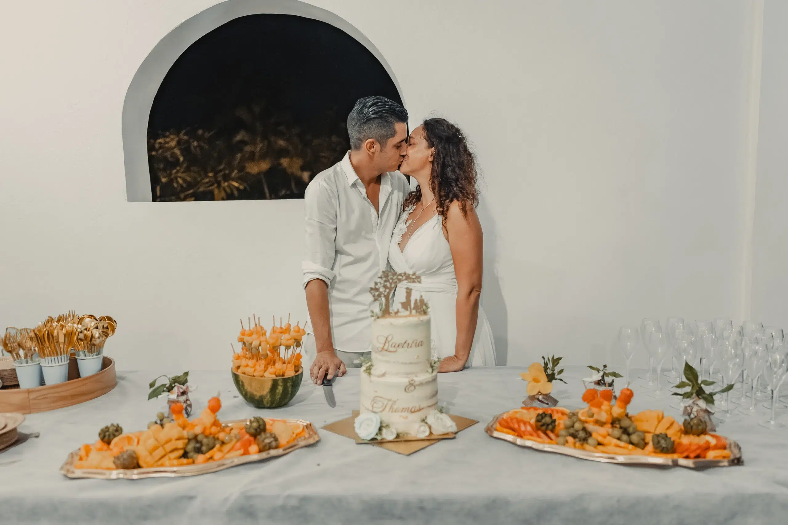 Mariage de Laetitia et Thomas sur la plage de Grand-Case - Saint-Martin, Île des Antilles françaises
