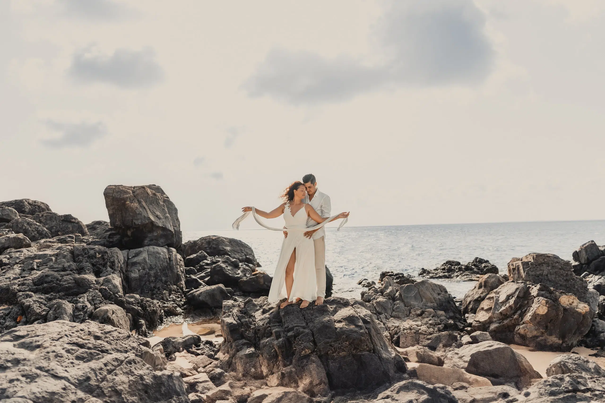 Mariage de Laetitia et Thomas sur la plage de Grand-Case - Saint-Martin, Île des Antilles françaises