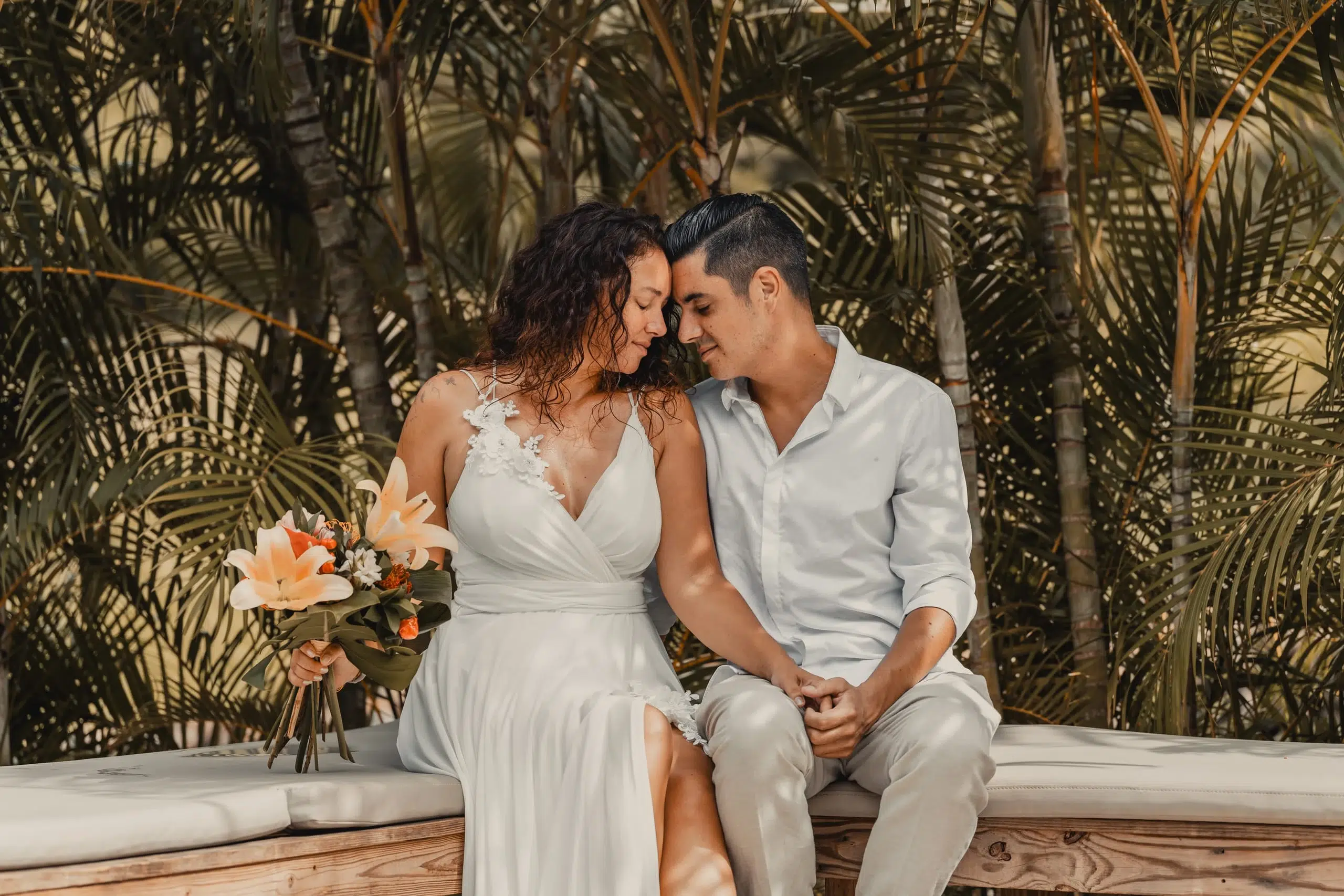 Mariage de Laetitia et Thomas sur la plage de Grand-Case - Saint-Martin, Île des Antilles françaises