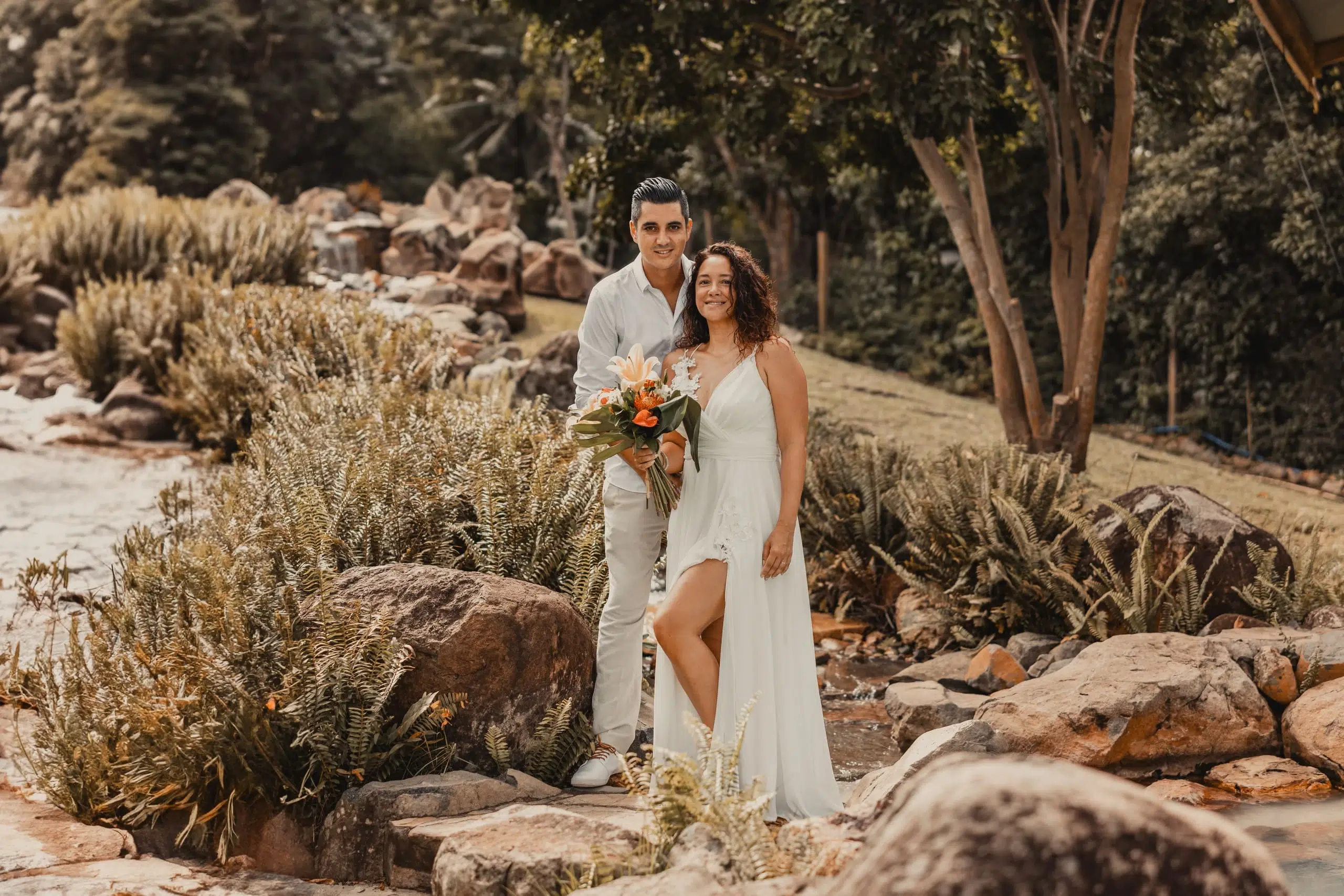 Mariage de Laetitia et Thomas sur la plage de Grand-Case - Saint-Martin, Île des Antilles françaises