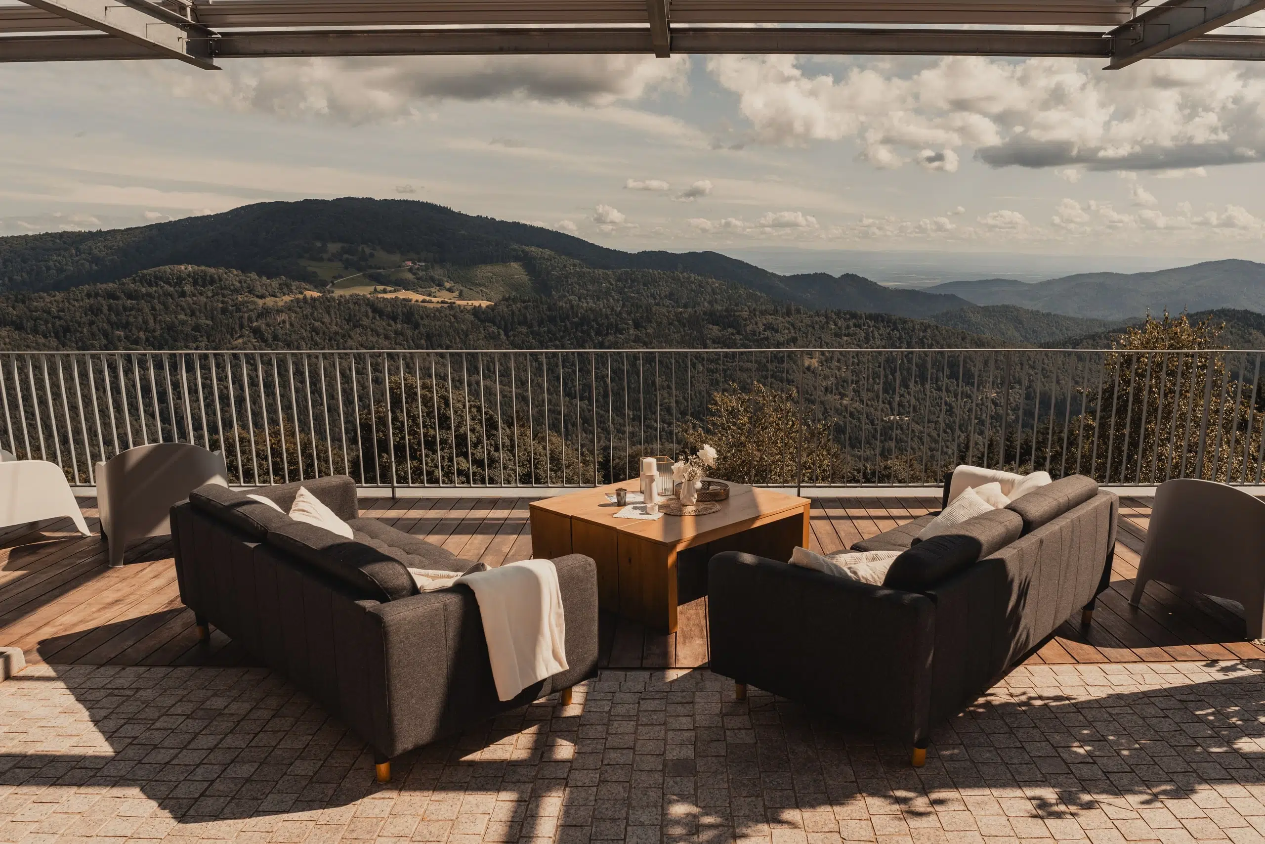 Mariage de Marine et Lucas au Domaine du Goldenmatt - Goldbach-Altenbach, Haut-Rhin, Alsace